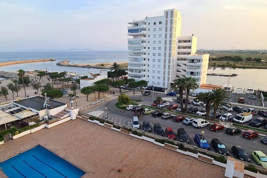 Sunsetmare Vacational Apartment 罗萨斯