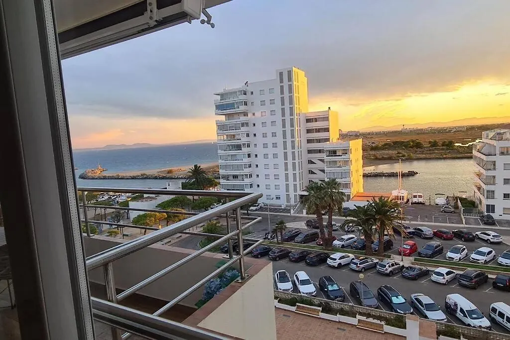 Sunsetmare Vacational Apartment 罗萨斯